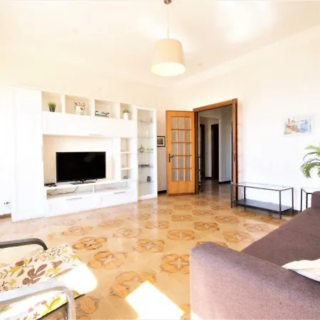 San Lazzaro Apartment Imperia